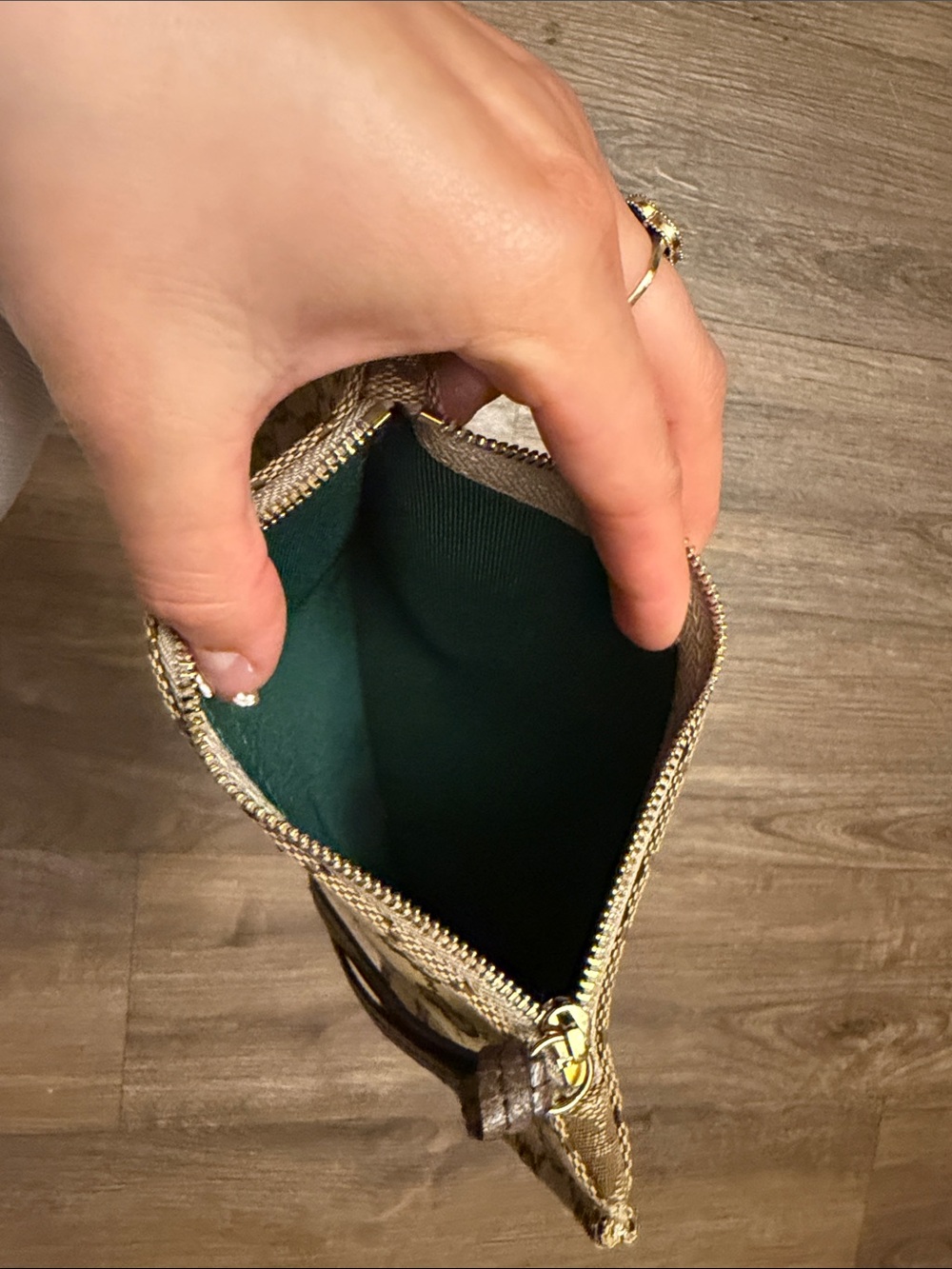Gucci wristlet - Picture 6 of 12